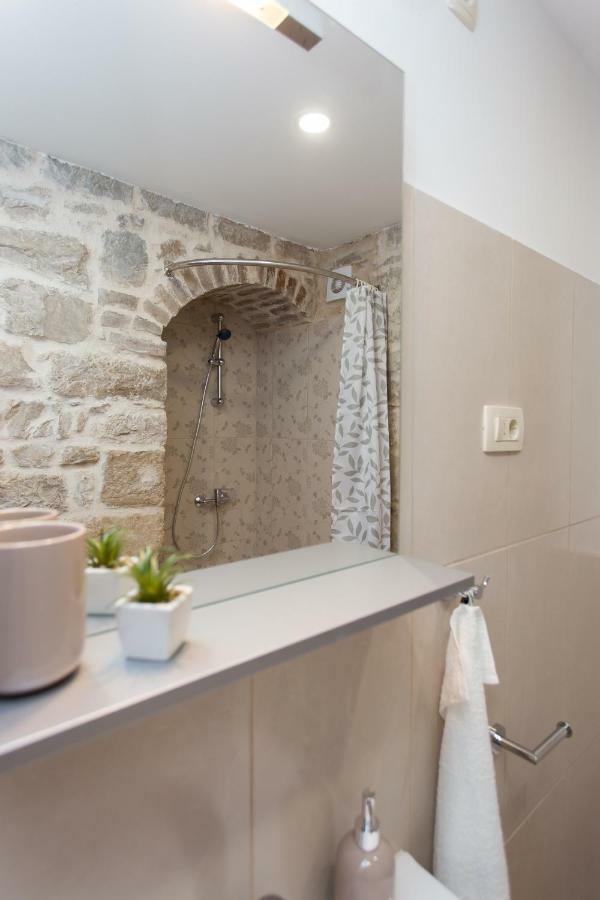 Studio Apartman "Brce" Kaštela Kültér fotó