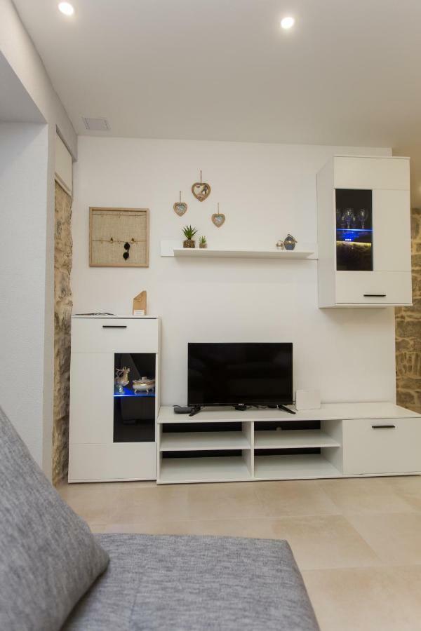 Studio Apartman "Brce" Kaštela Kültér fotó