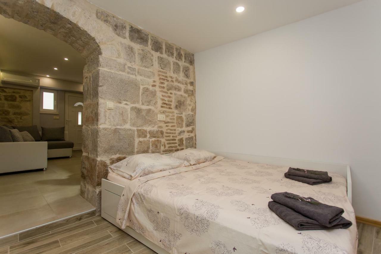 Studio Apartman "Brce" Kaštela Kültér fotó