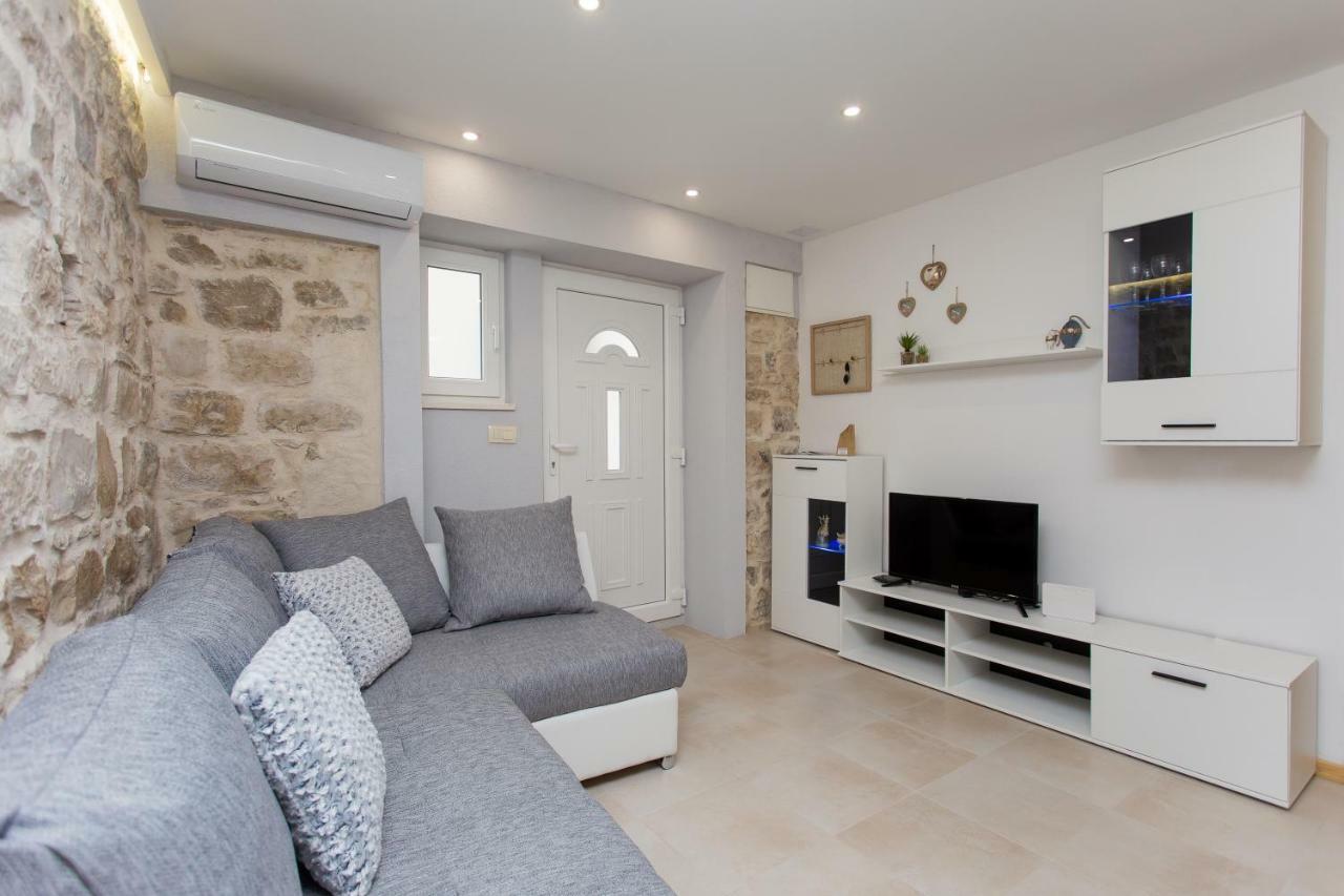 Studio Apartman "Brce" Kaštela Kültér fotó