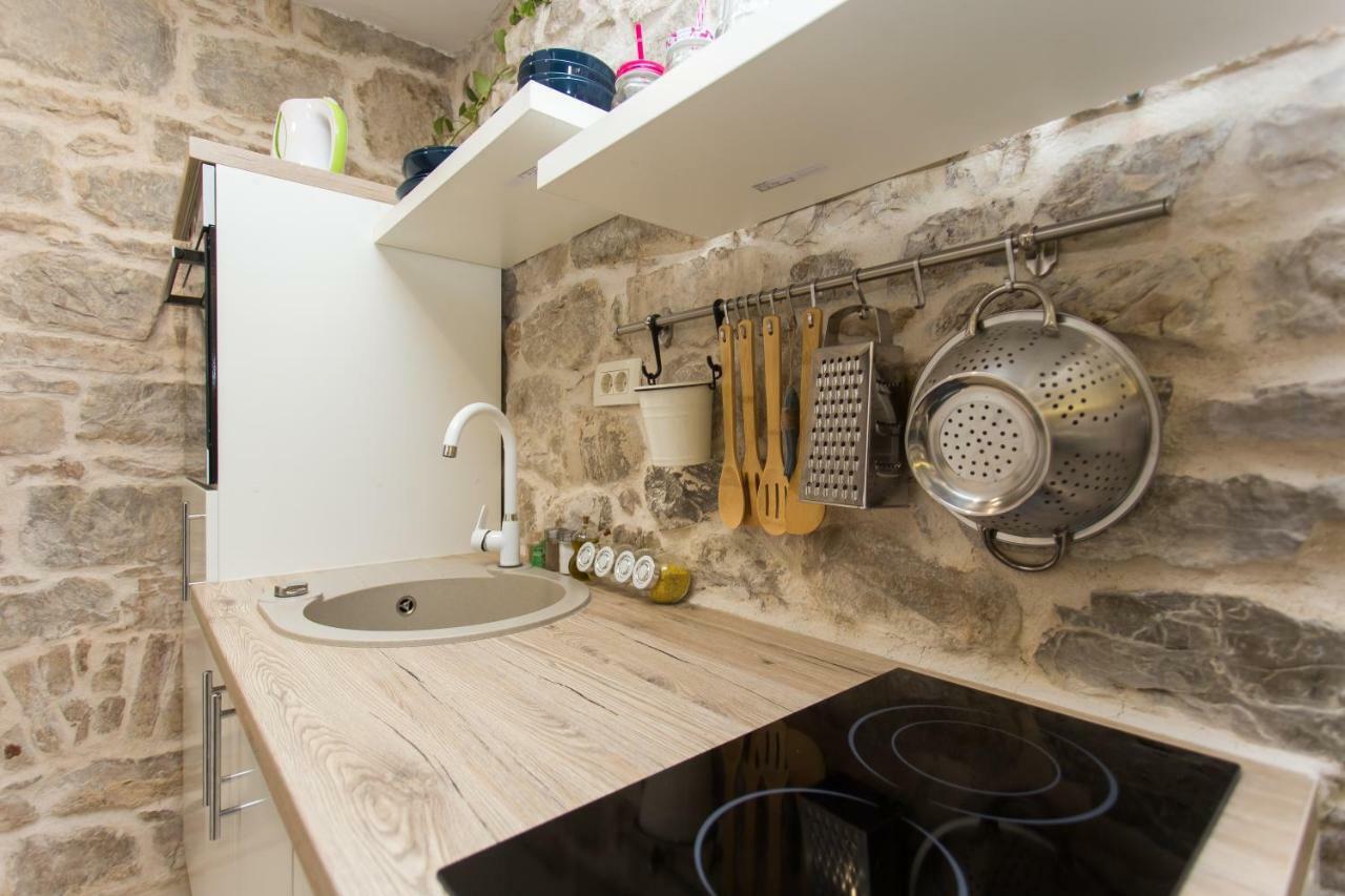 Studio Apartman "Brce" Kaštela Kültér fotó